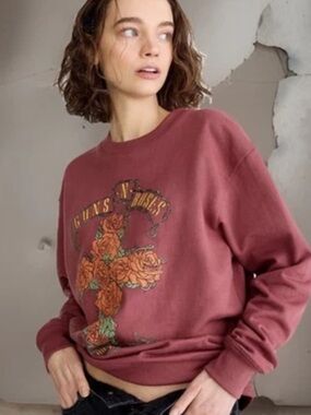 GUNS N ROSES Sweatshirt Womens Small Faded Red AEROPOSTALE Graphic Band Pullover